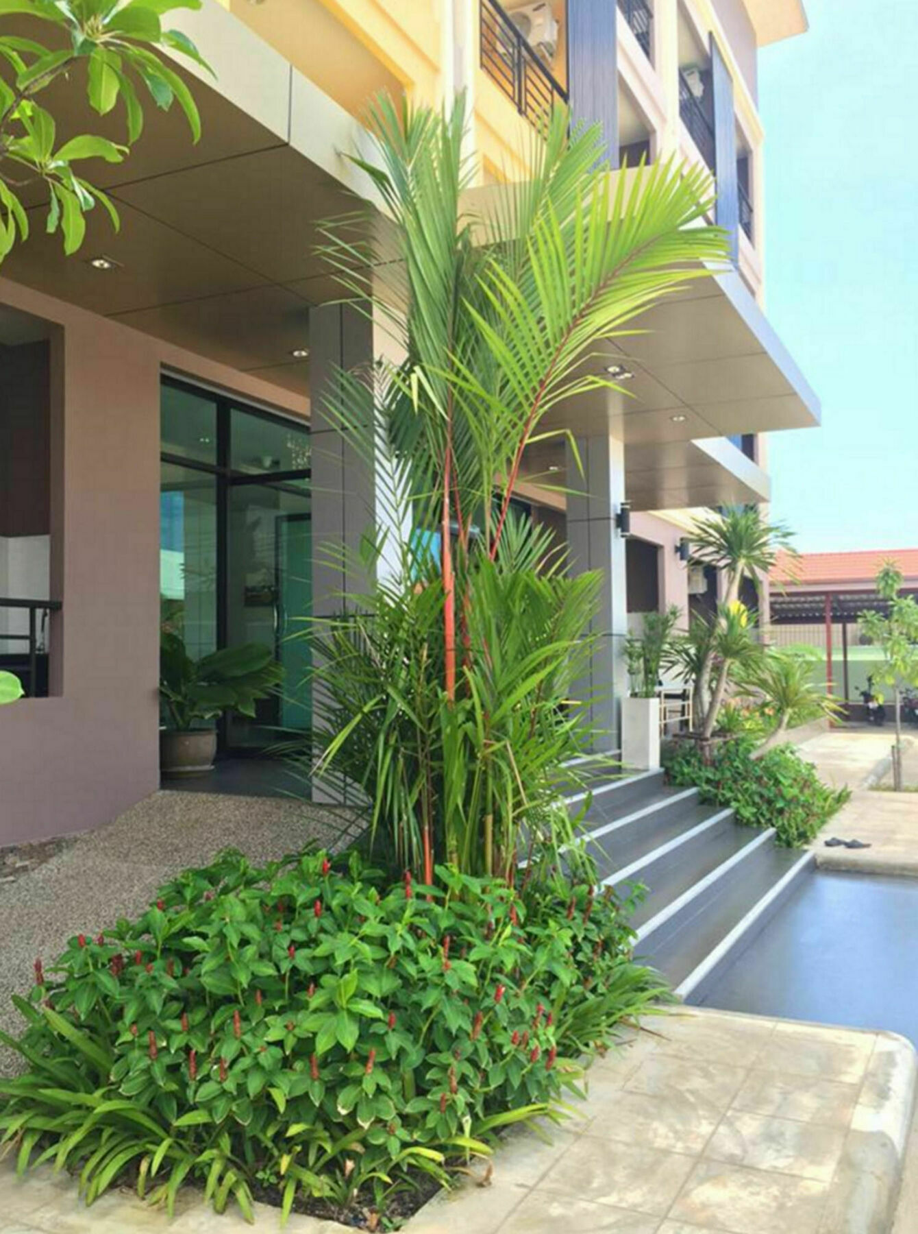 B Space Residence Nong Prue Buitenkant foto