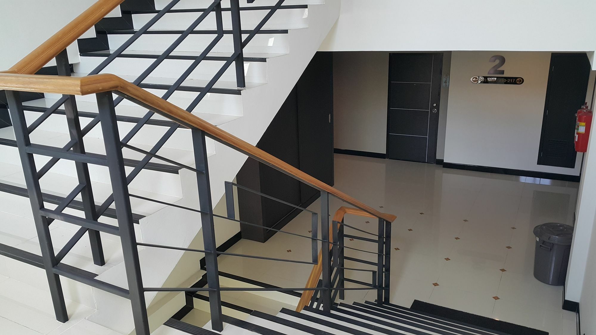 B Space Residence Nong Prue Buitenkant foto