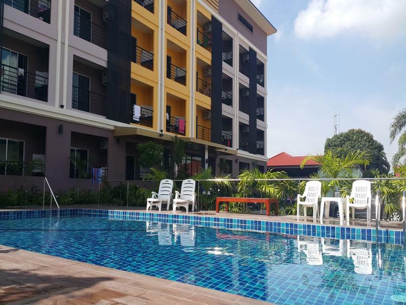 B Space Residence Nong Prue Buitenkant foto